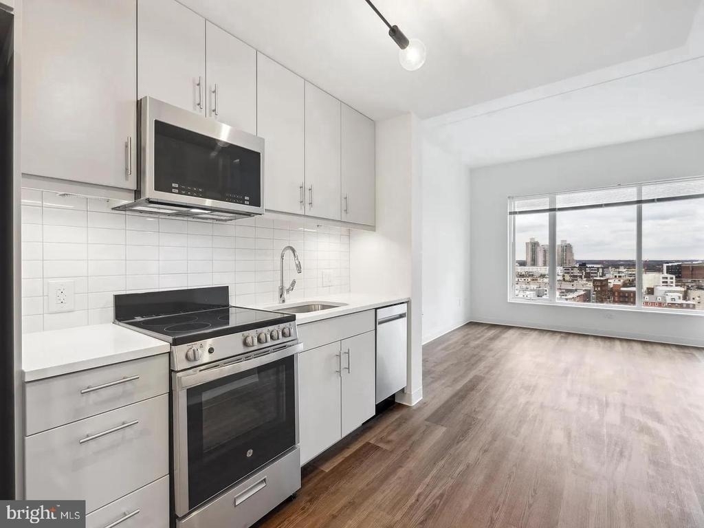 569 N 5th Street - Photo 0
