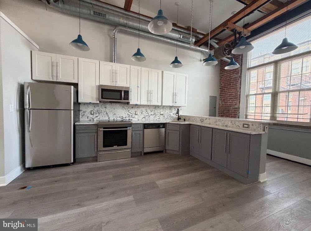 1822 E Glenwood Avenue - Photo 9