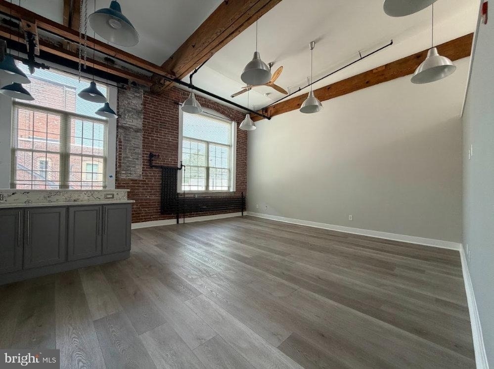 1822 E Glenwood Avenue - Photo 10