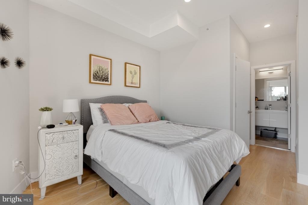 1702 Point Breeze Avenue - Photo 14