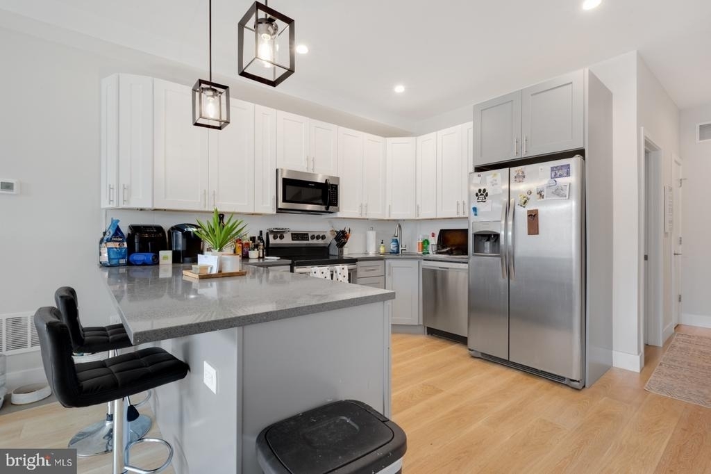 1702 Point Breeze Avenue - Photo 2