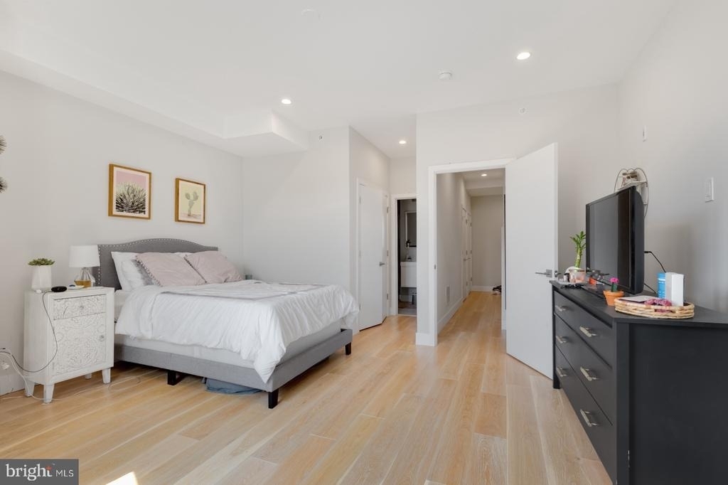 1702 Point Breeze Avenue - Photo 12