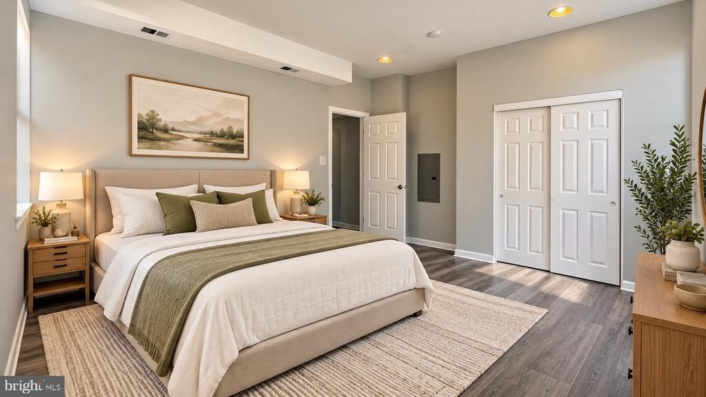 643 W Oxford Street - Photo 1