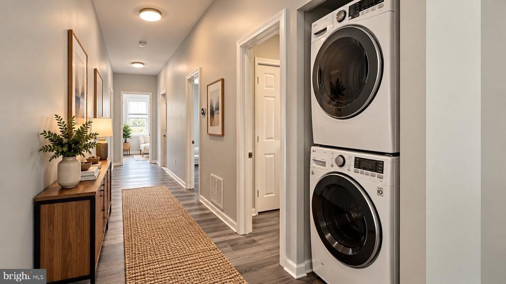 643 W Oxford Street - Photo 2