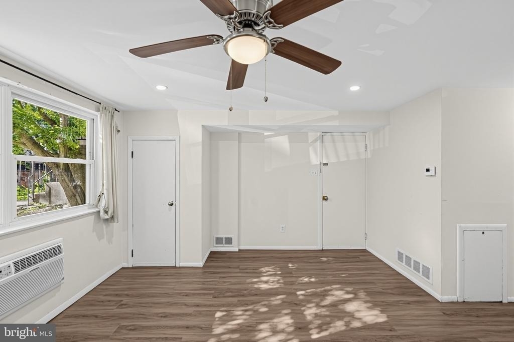274 Greenough Street - Photo 3