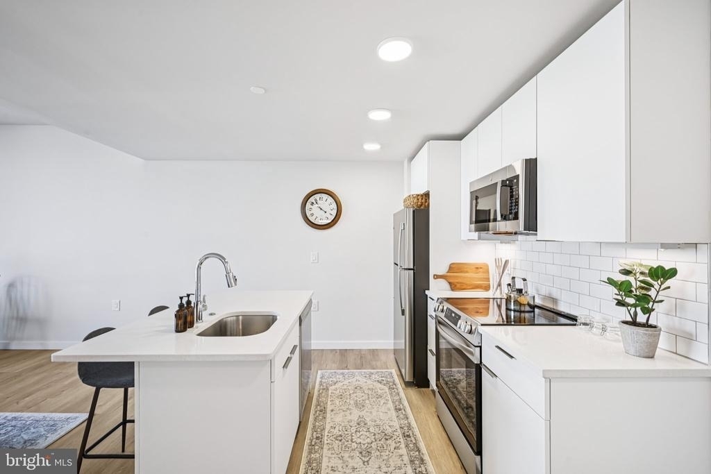 1130 N Delaware Avenue - Photo 3