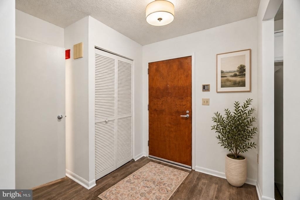233 S 6th Street - Photo 9