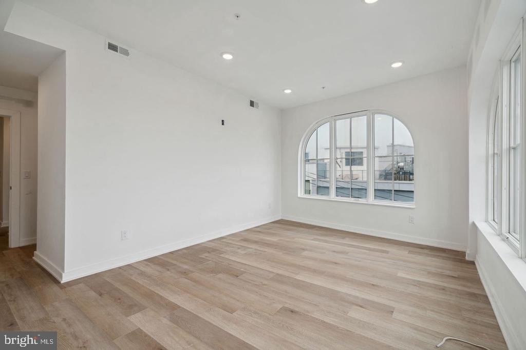 1828 Frankford Avenue - Photo 2