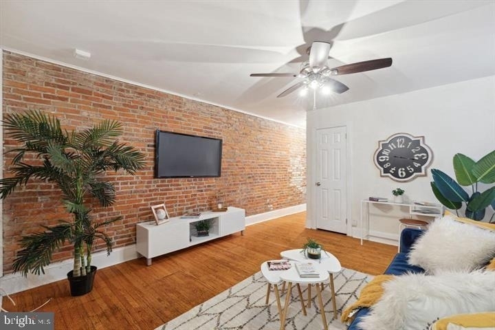 1305 Spruce Street - Photo 3
