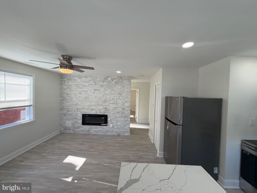 1609 E Gowen Avenue - Photo 0