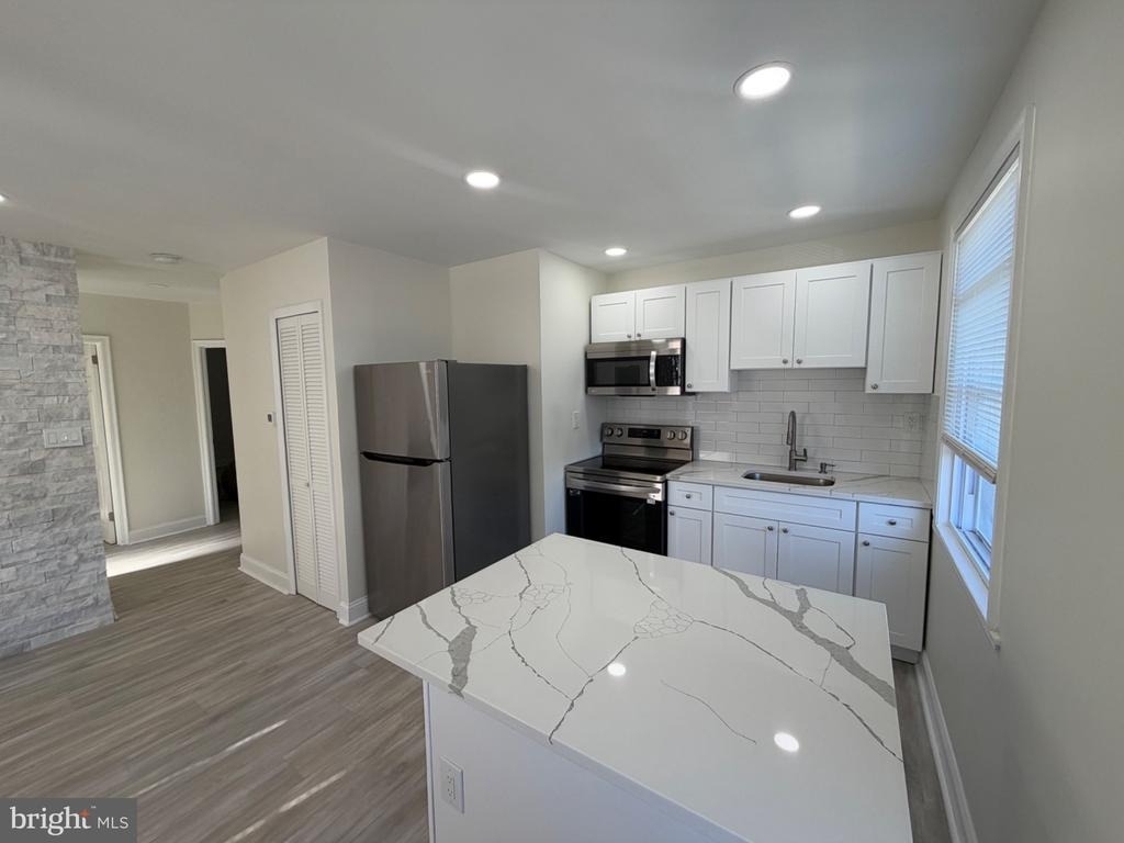 1609 E Gowen Avenue - Photo 3
