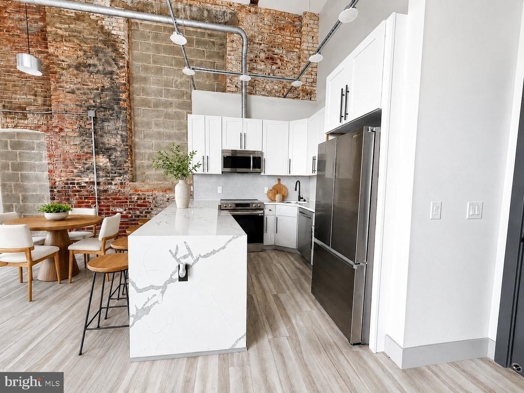 1810 E Venango Street - Photo 3