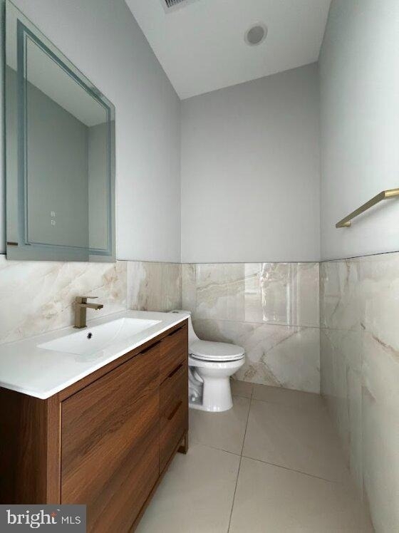 1810 E Venango Street - Photo 6