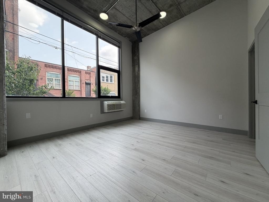 1810 E Venango Street - Photo 7