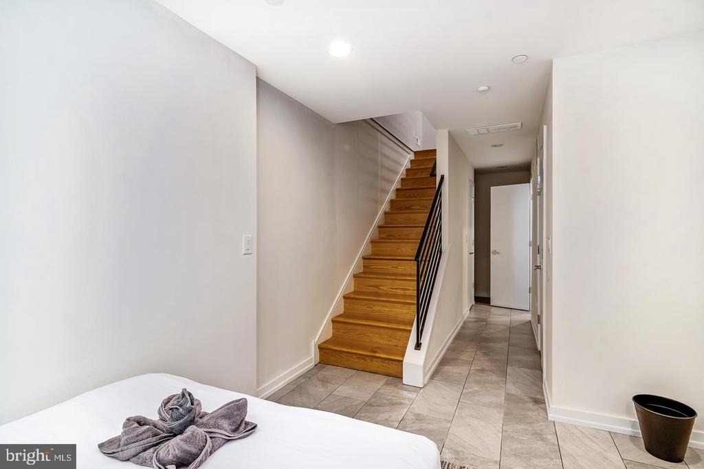 2256 Dickinson Street - Photo 5