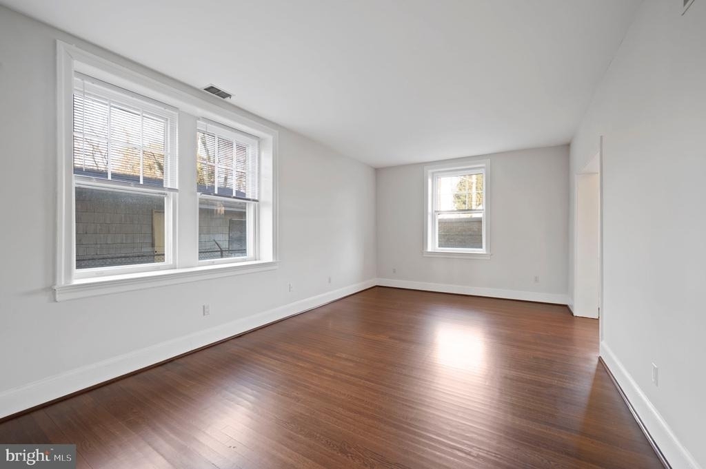 6655 Mccallum Street - Photo 10