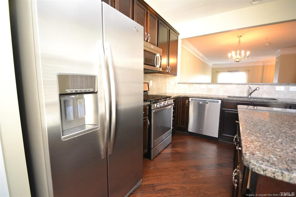 10410 Sablewood Drive - Photo 7