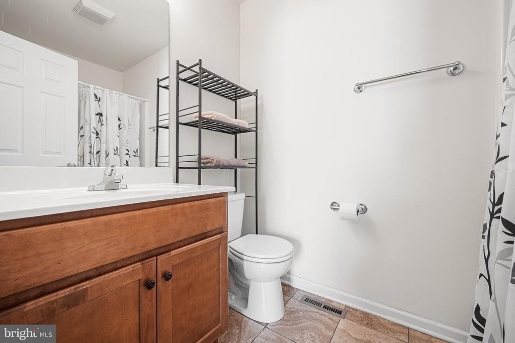 1537 Crest Park Court - Photo 18