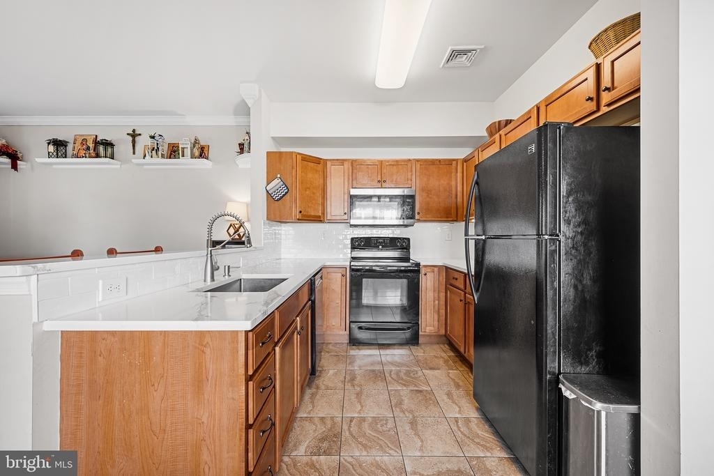 1537 Crest Park Court - Photo 9