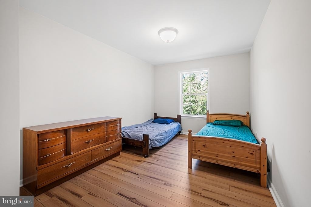 1537 Crest Park Court - Photo 15