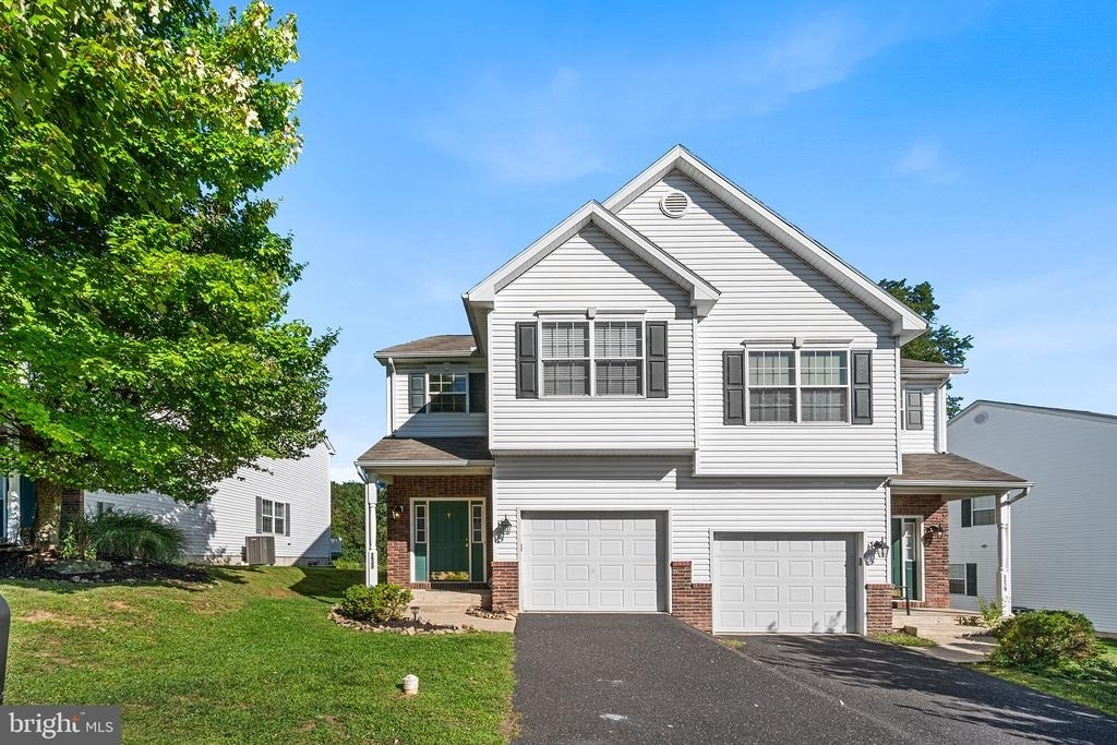 1537 Crest Park Court - Photo 0