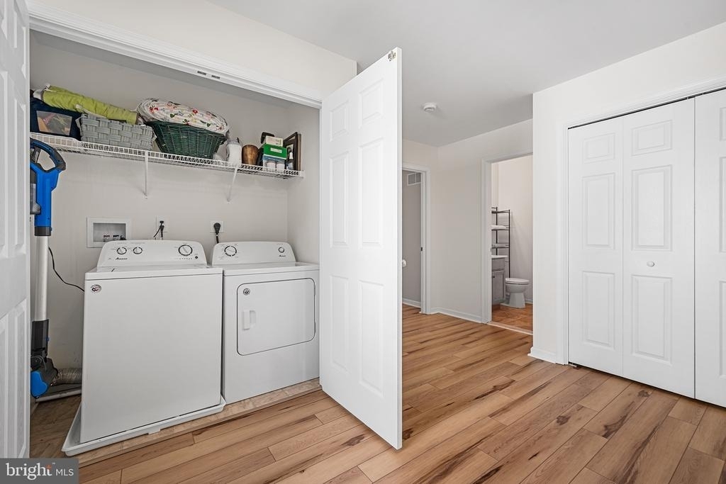1537 Crest Park Court - Photo 14