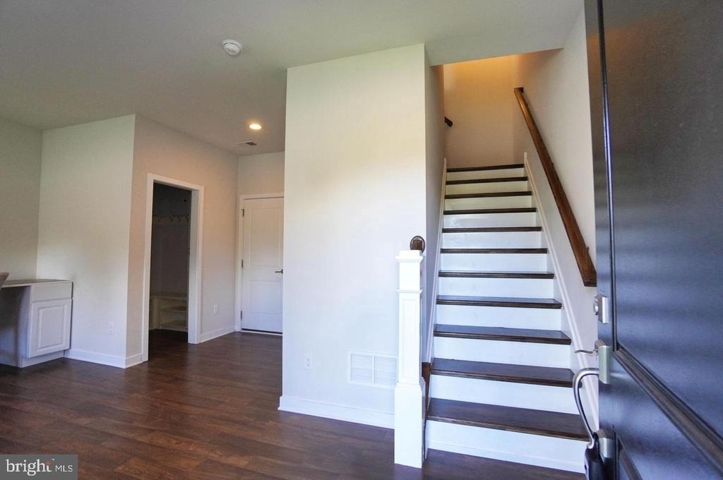 35 Jessop Lane - Photo 2