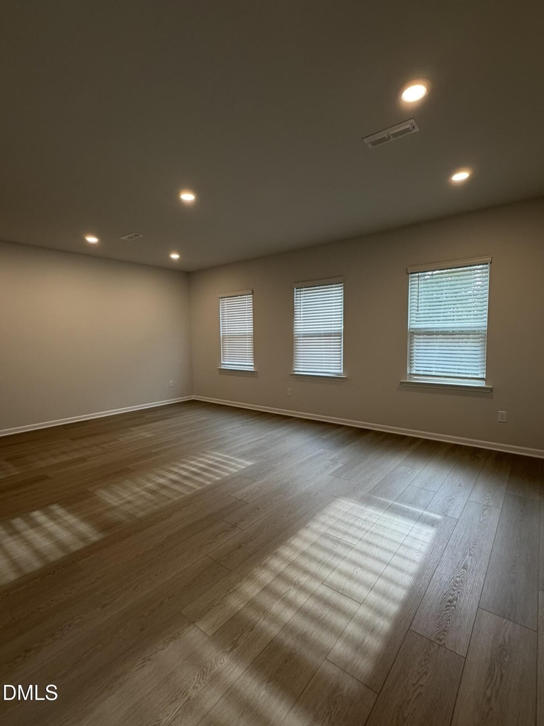 1373 Hasse Avenue - Photo 3