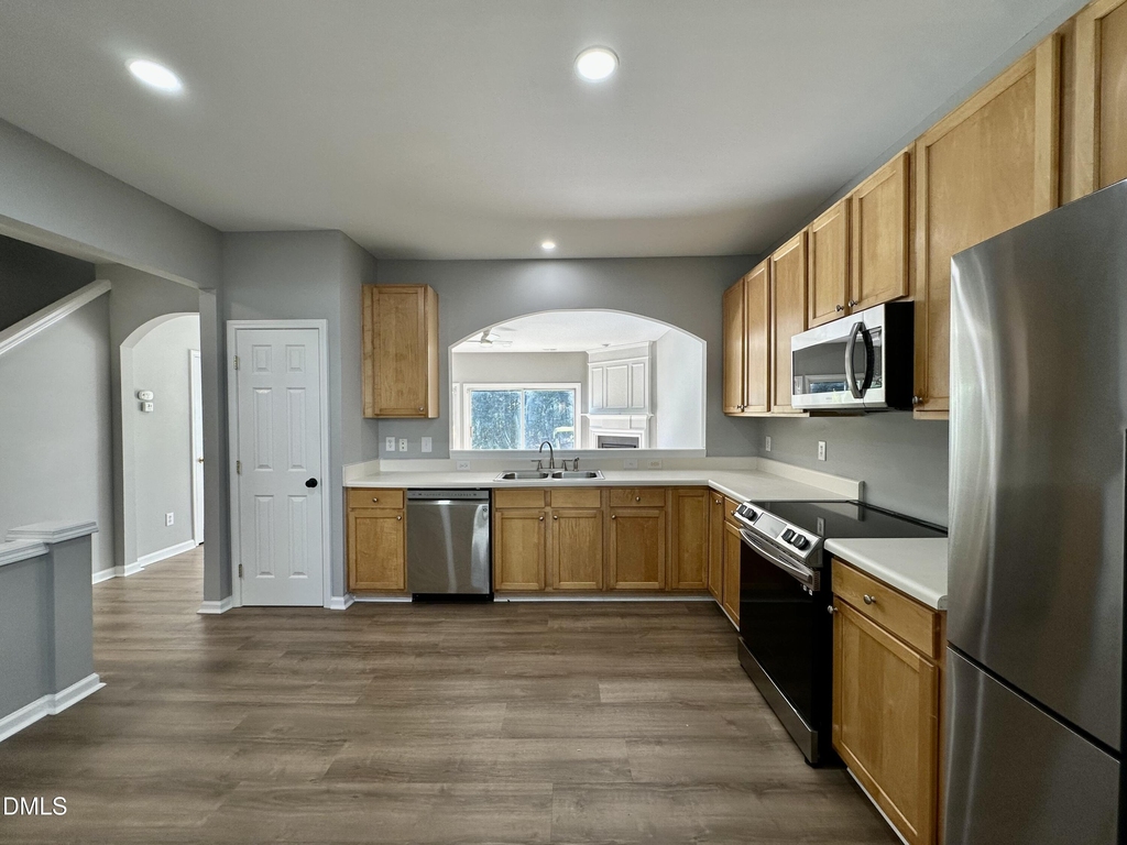 208 Walnut Woods Drive - Photo 3