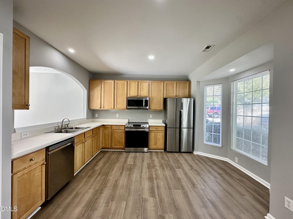 208 Walnut Woods Drive - Photo 2