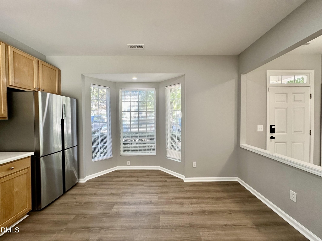 208 Walnut Woods Drive - Photo 4