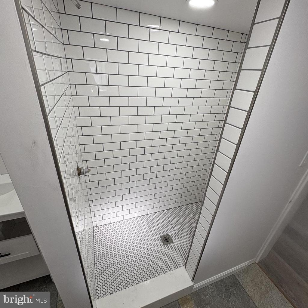 367 E Butler Avenue - Photo 4