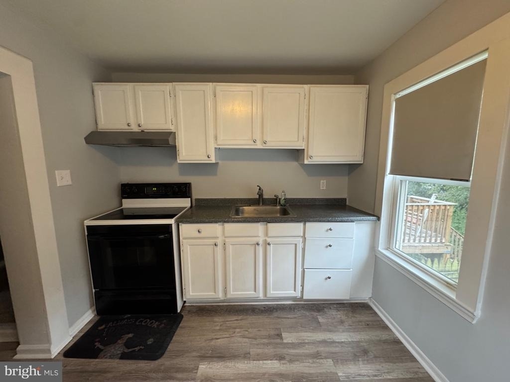 319 Grant Street - Photo 8