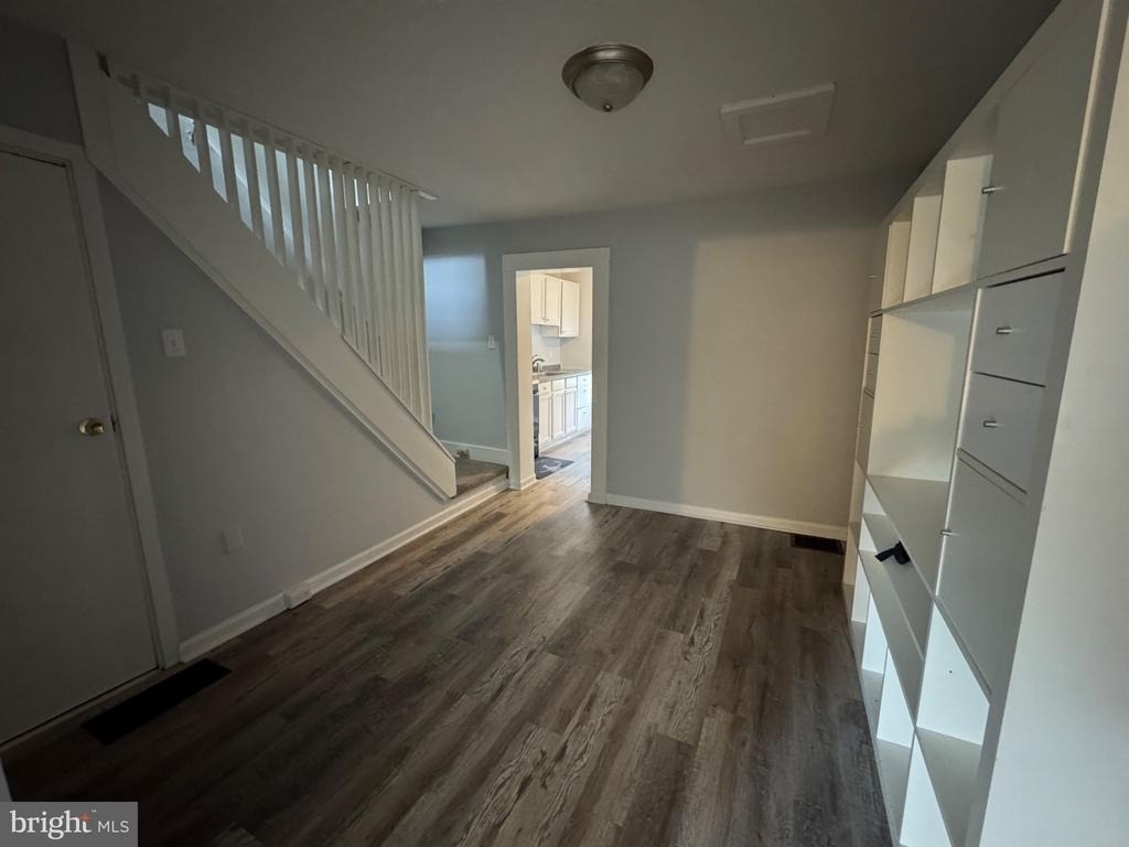 319 Grant Street - Photo 3