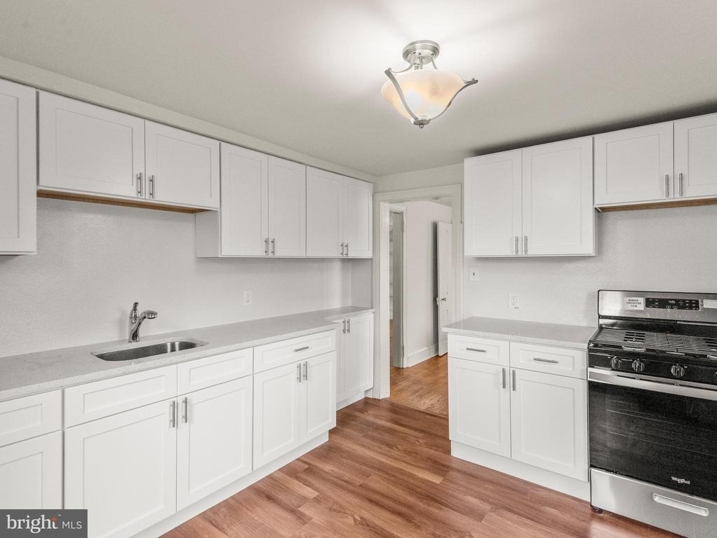 2635 W Chester Pike - Photo 8