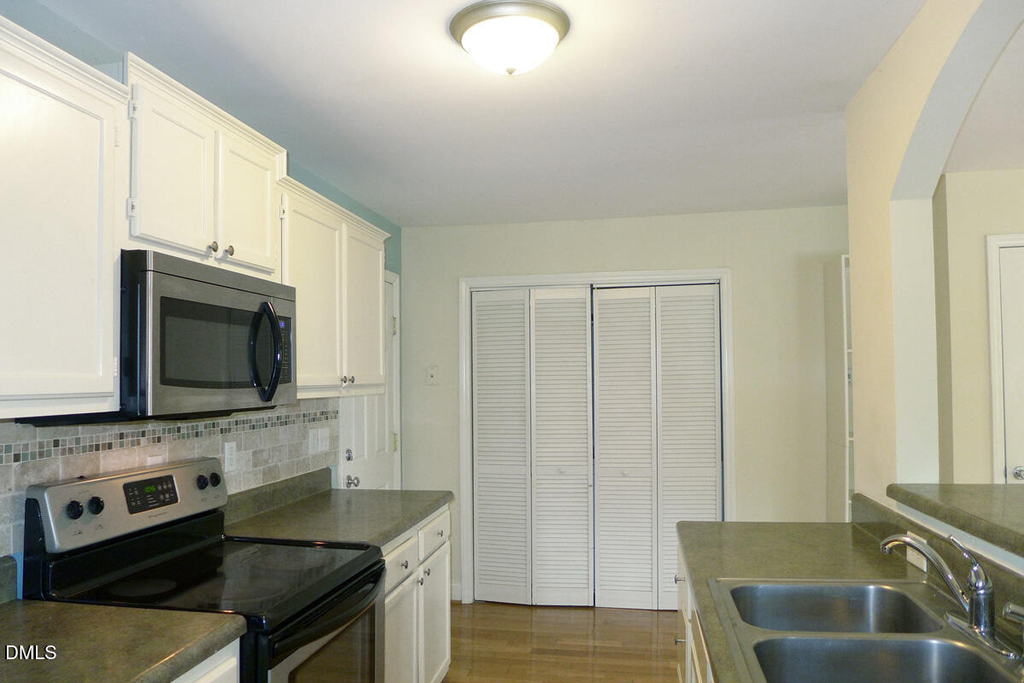515 S Merritt Mill Road - Photo 6