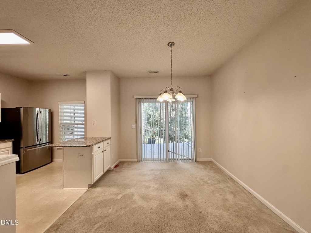 508 Canyon Lake Circle - Photo 3