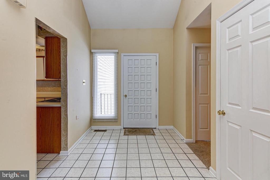 1114 Mews Lane - Photo 4