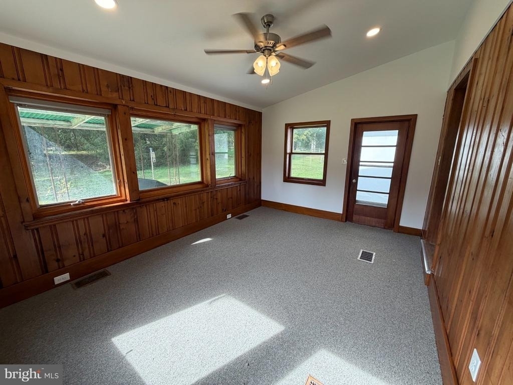 1204 N Bailey Road - Photo 7