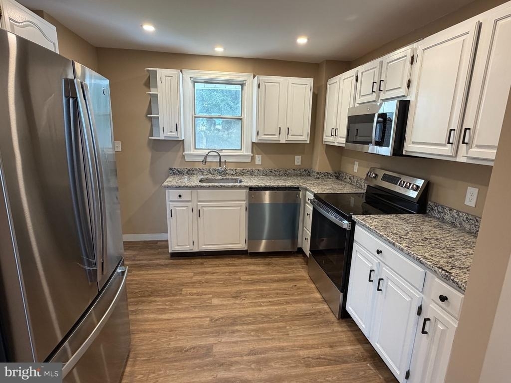 1204 N Bailey Road - Photo 1