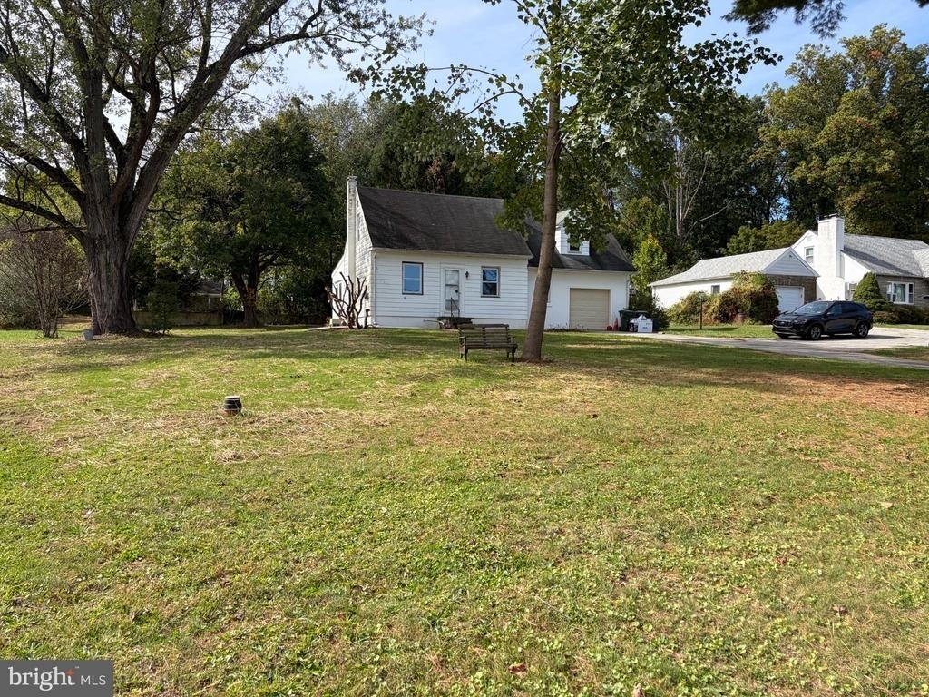 1204 N Bailey Road - Photo 0