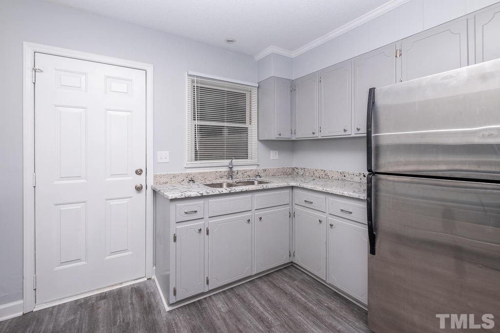 20 Pine Drive - Photo 5