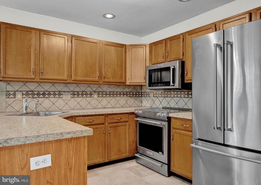 8006 Spruce Mill Dr - Photo 5