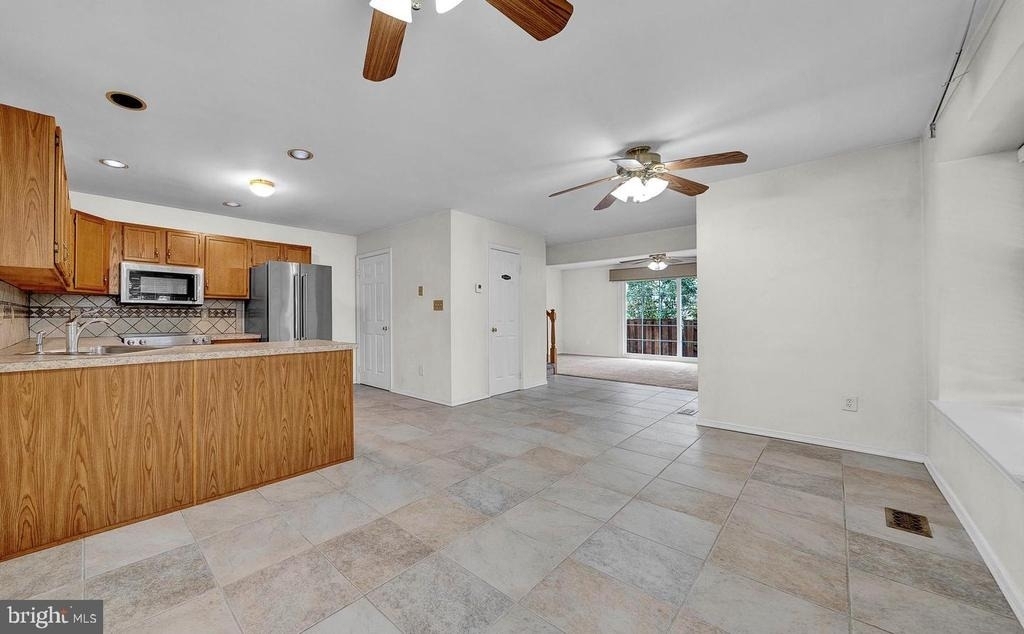 8006 Spruce Mill Dr - Photo 4