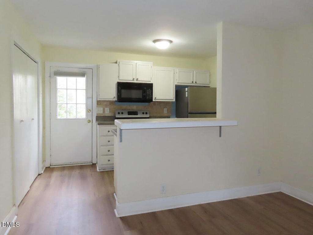 515 S Merritt Mill Road - Photo 5