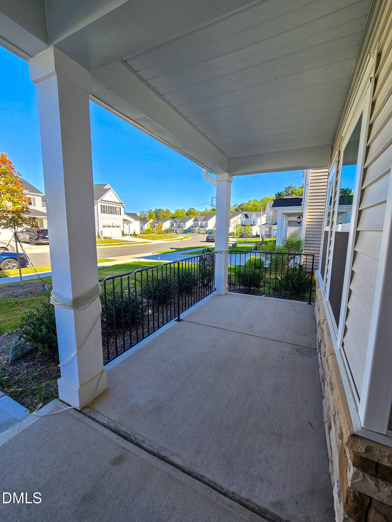 672 Emerald Bay Circle - Photo 1