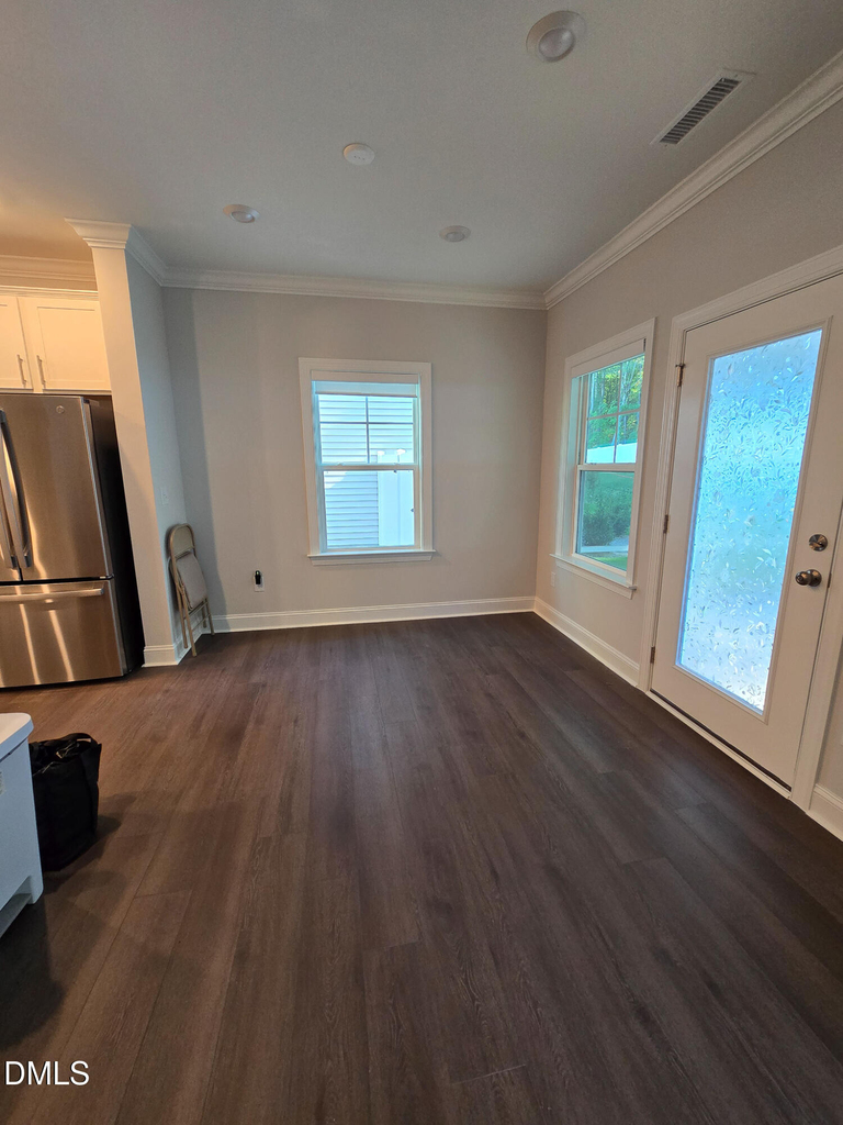 672 Emerald Bay Circle - Photo 10