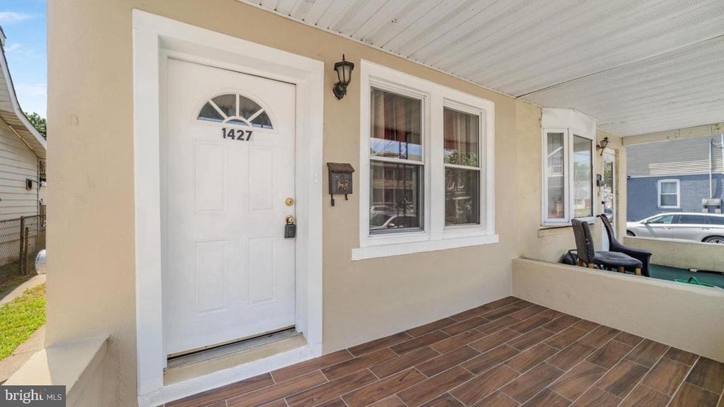 1427 Hamilton Avenue - Photo 3