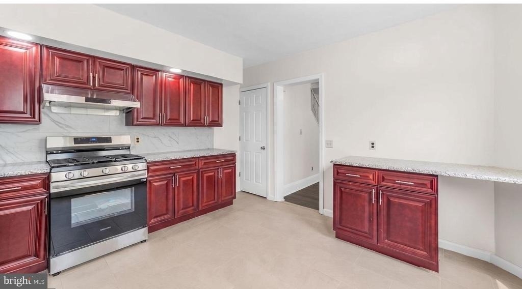 1427 Hamilton Avenue - Photo 8