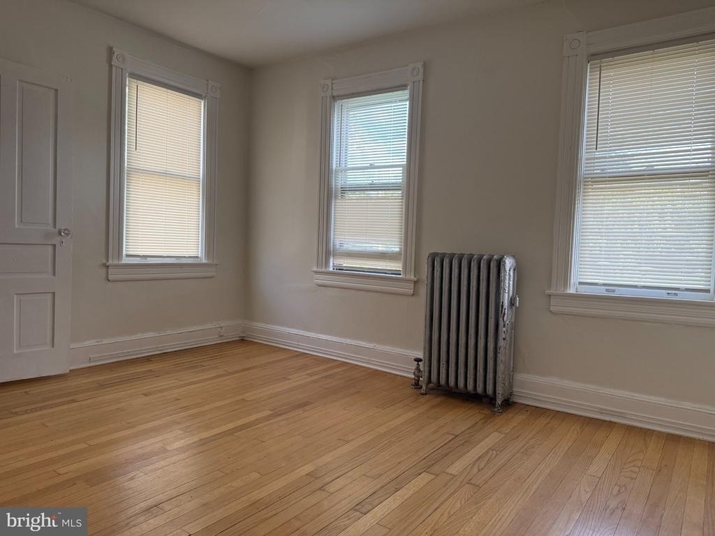 2735 Main Street - Photo 3